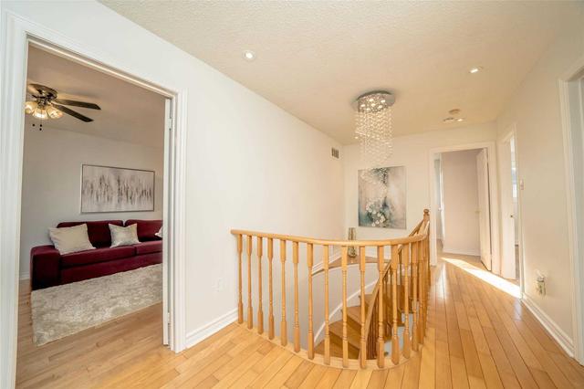 83 Cornell Cres, House detached with 4 bedrooms, 4 bathrooms and 6 parking in Markham ON | Image 9