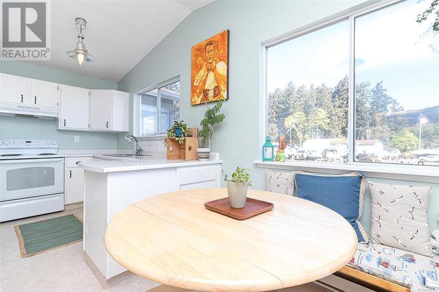 15 - 6110 Seabroom Rd, House attached with 2 bedrooms, 2 bathrooms and 6 parking in Sooke BC | Image 13