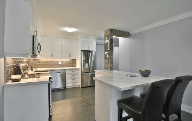 210 - 1359 White Oaks Blvd, Condo with 3 bedrooms, 2 bathrooms and 1 parking in Oakville ON | Image 35