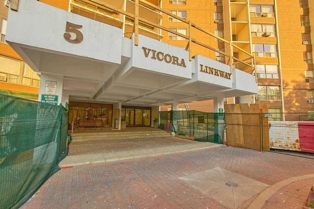 305 - 5 Vicora Linkway Way, Condo with 3 bedrooms, 2 bathrooms and 1 parking in Toronto ON | Image 18