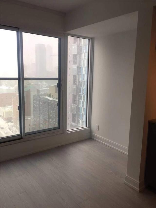 1707 - 181 Dundas St E, Condo with 1 bedrooms, 1 bathrooms and null parking in Toronto ON | Image 4