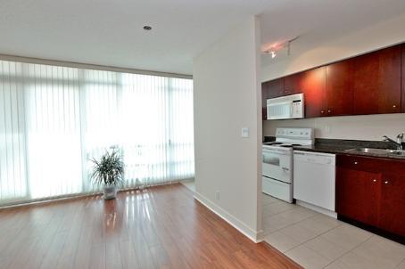 501 - 381 Front St W, Condo with 1 bedrooms, 1 bathrooms and 1 parking in Toronto ON | Image 3