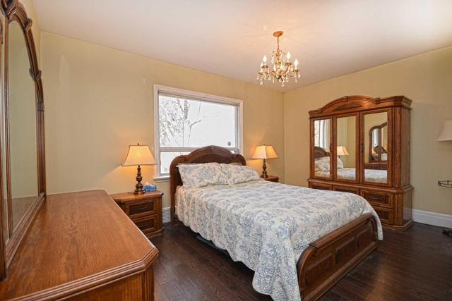 86 North Heights Rd, House detached with 3 bedrooms, 2 bathrooms and 2 parking in Toronto ON | Image 8
