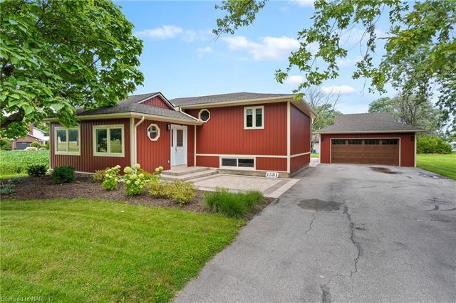 1581 St. Paul Street W, House detached with 3 bedrooms, 1 bathrooms and 12 parking in St. Catharines ON | Image 1