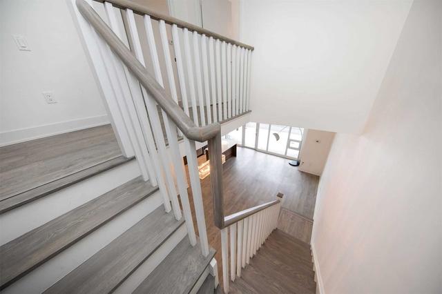 th7 - 30 Roehampton Ave, Condo with 2 bedrooms, 3 bathrooms and 1 parking in Toronto ON | Image 5
