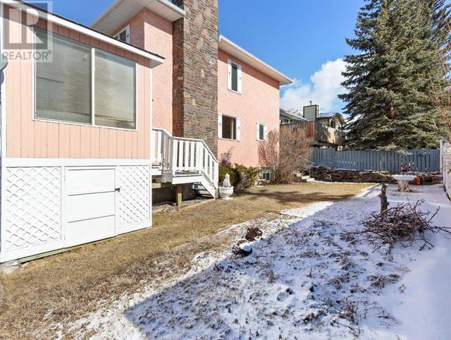 285 Grizzly Crescent, House detached with 4 bedrooms, 3 bathrooms and 2 parking in Canmore AB | Image 40