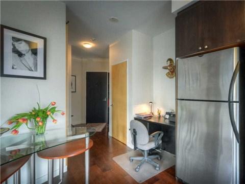 lph21 - 1 Shaw St, Condo with 1 bedrooms, 1 bathrooms and 1 parking in Toronto ON | Image 5