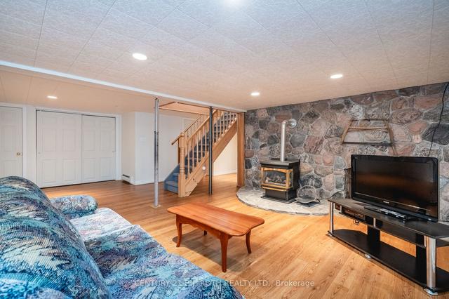 48 Poyntz St, House detached with 2 bedrooms, 2 bathrooms and 5 parking in Penetanguishene ON | Image 17