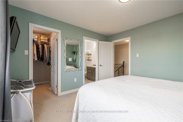 871 Silverfox Cres, House attached with 3 bedrooms, 3 bathrooms and 3 parking in London ON | Image 11