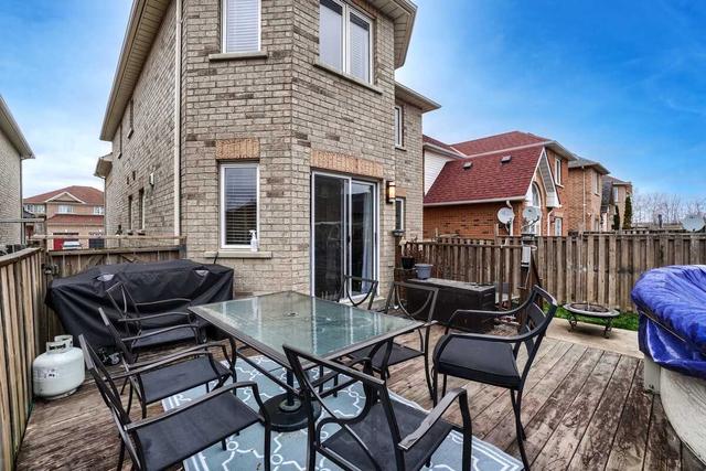 12 Prince Cres, House detached with 3 bedrooms, 3 bathrooms and 8 parking in Brampton ON | Image 31