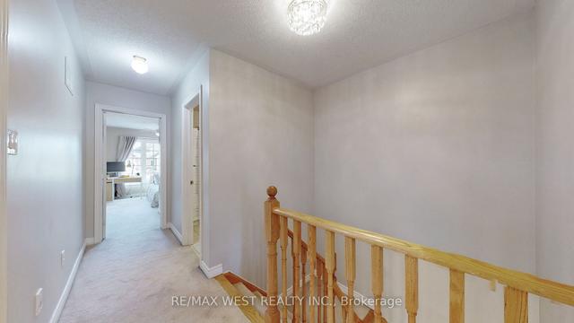26 Idyllwood Ave, House semidetached with 3 bedrooms, 4 bathrooms and 3 parking in Richmond Hill ON | Image 4