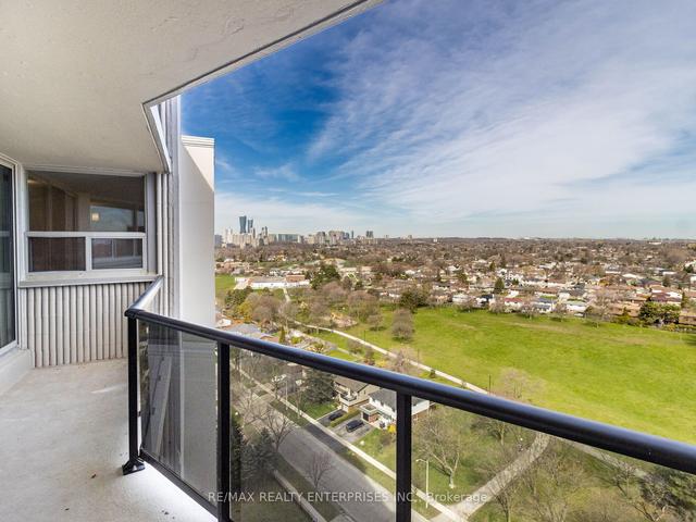 1907 - 530 Lolita Gardens, Condo with 3 bedrooms, 1 bathrooms and 2 parking in Mississauga ON | Image 19