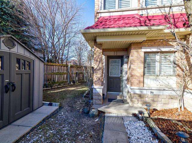 6355 Kingston Rd, House detached with 3 bedrooms, 3 bathrooms and 3 parking in Toronto ON | Image 32