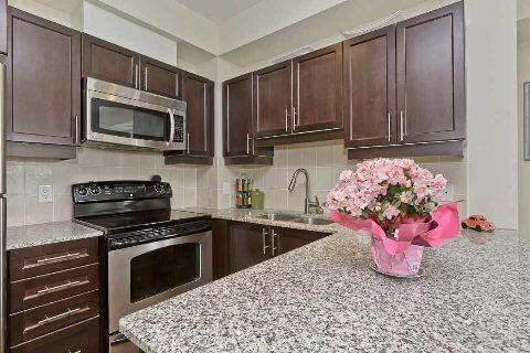 315 - 3865 Lake Shore Blvd W, Condo with 1 bedrooms, 2 bathrooms and 1 parking in Toronto ON | Image 4
