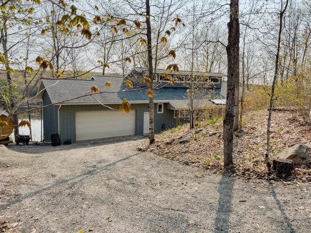 621 Deer Run Rd, House detached with 4 bedrooms, 3 bathrooms and 8 parking in Magnetawan ON | Image 1
