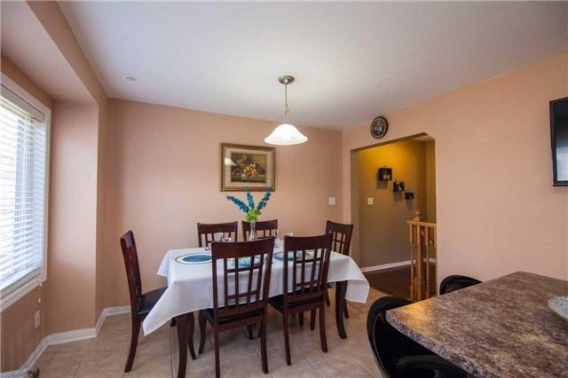 104 Lathbury St, House attached with 3 bedrooms, 3 bathrooms and 1 parking in Brampton ON | Image 8