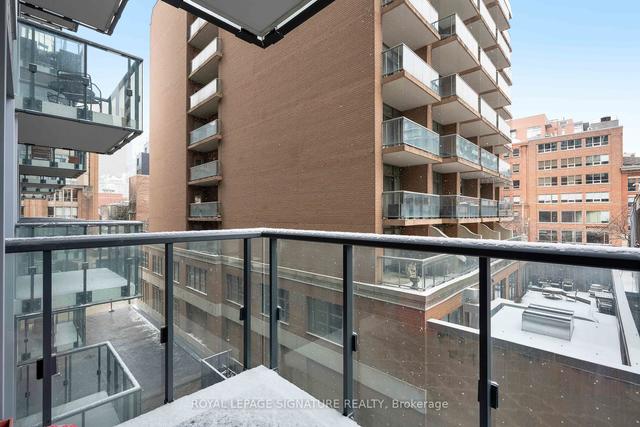 310 - 158 Front St E, Condo with 2 bedrooms, 2 bathrooms and 1 parking in Toronto ON | Image 11