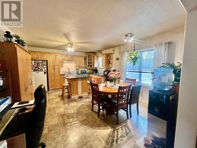 1908 102 Avenue, House detached with 3 bedrooms, 1 bathrooms and 1 parking in Dawson Creek BC | Image 5