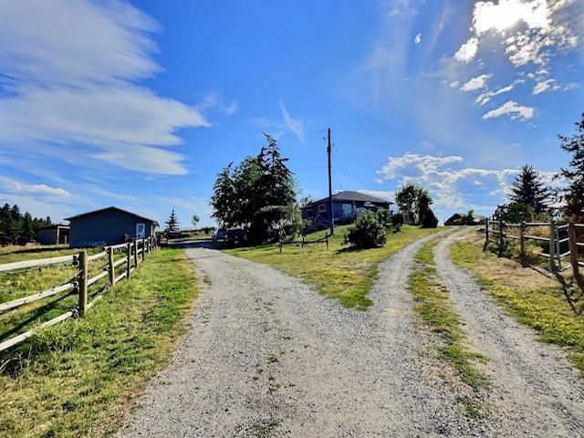 309 Hwy 97a, House detached with 4 bedrooms, 2 bathrooms and null parking in Spallumcheen BC | Card Image