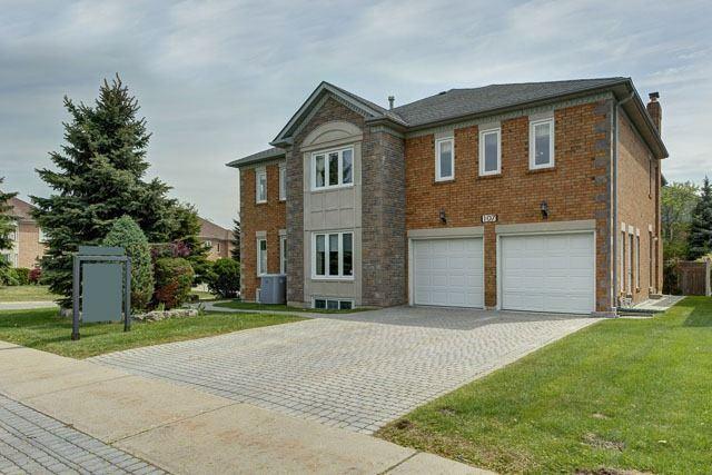 107 Spadina Rd, House detached with 5 bedrooms, 6 bathrooms and 6 parking in Richmond Hill ON | Image 2