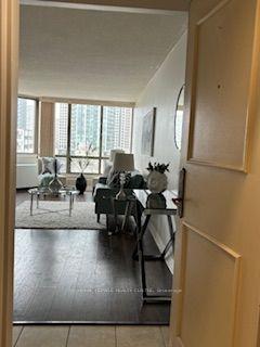 1011 - 25 Fairview Rd W, Condo with 2 bedrooms, 2 bathrooms and 2 parking in Mississauga ON | Image 12