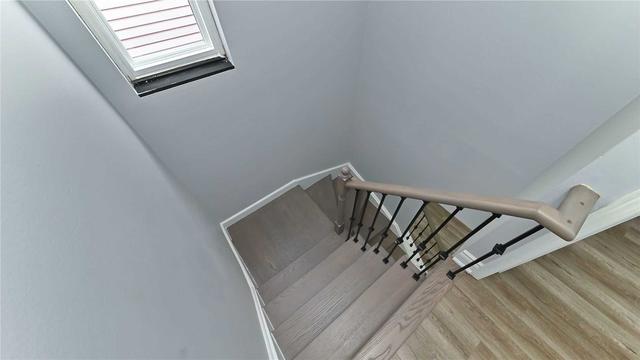 34 Woodside Crt, House detached with 3 bedrooms, 4 bathrooms and 3 parking in Brampton ON | Image 9