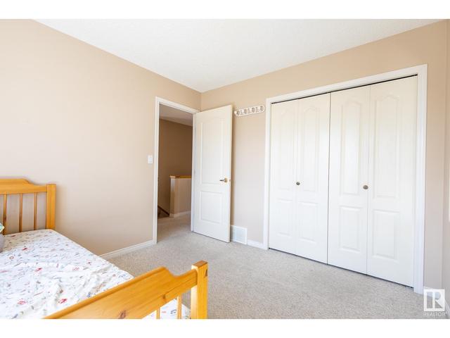 3320 40 Av Nw, House detached with 4 bedrooms, 2 bathrooms and 4 parking in Edmonton AB | Image 43