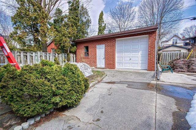 711 Windermere Ave, House detached with 3 bedrooms, 2 bathrooms and 2 parking in Toronto ON | Image 9
