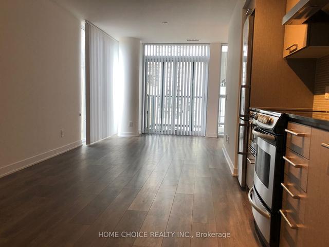 1210 - 87 Peter St E, Condo with 1 bedrooms, 1 bathrooms and 0 parking in Toronto ON | Image 3