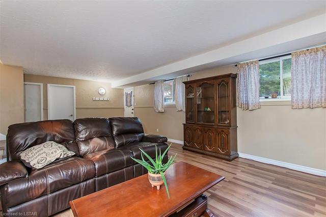 1120 Cambridge Crescent, House detached with 4 bedrooms, 2 bathrooms and 2 parking in Sarnia ON | Image 28