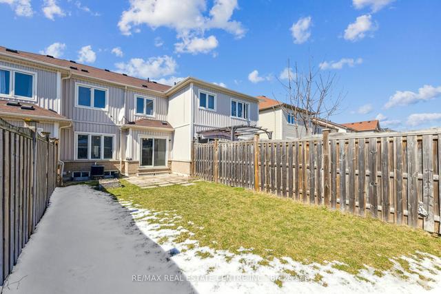 42 Devlin Cres, House attached with 3 bedrooms, 3 bathrooms and 2 parking in Whitby ON | Image 25