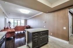 403 - 10101 Yonge St, Condo with 2 bedrooms, 2 bathrooms and 1 parking in Richmond Hill ON | Image 7
