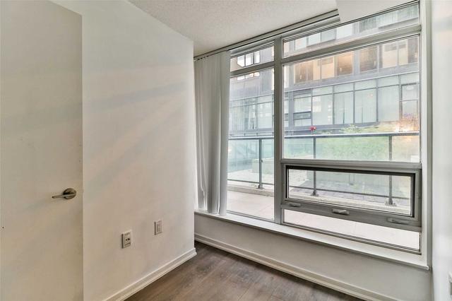 w710 - 36 Lisgar St, Condo with 2 bedrooms, 1 bathrooms and 1 parking in Toronto ON | Image 15