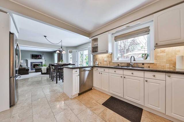 2140 Winding Woods Dr, House detached with 4 bedrooms, 4 bathrooms and 6 parking in Oakville ON | Image 3