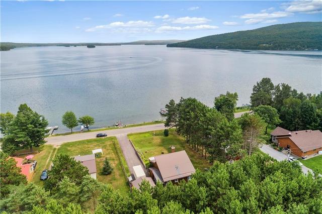 1111 Lake Clear Road, House detached with 3 bedrooms, 2 bathrooms and 5 parking in Bonnechere Valley ON | Image 2