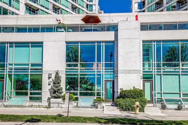 th 123 - 5 Marine Parade Dr, Townhouse with 2 bedrooms, 5 bathrooms and 2 parking in Toronto ON | Image 1