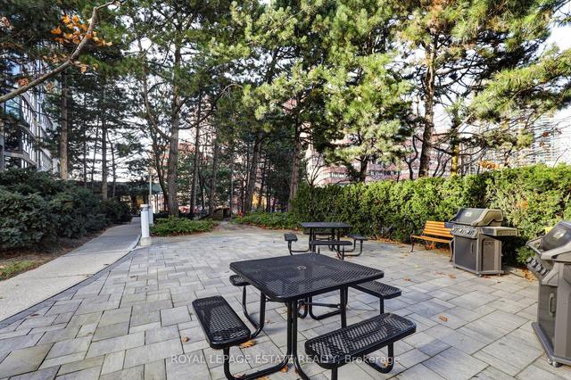 903 - 33 Elmhurst Ave, Condo with 2 bedrooms, 2 bathrooms and 1 parking in Toronto ON | Image 25