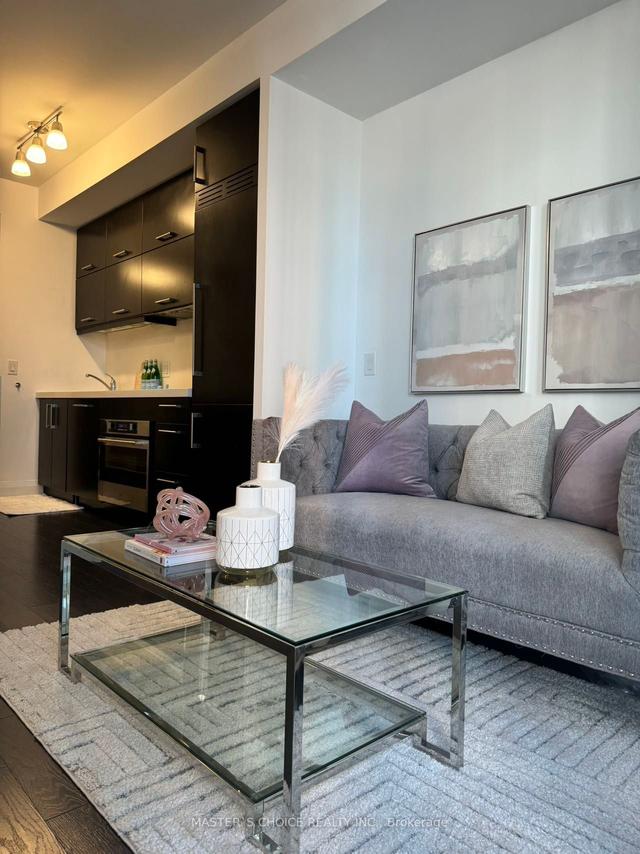 411 - bay 1080 St, Condo with 1 bedrooms, 1 bathrooms and 0 parking in Toronto ON | Image 2