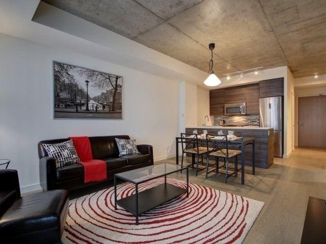 716 - 111 Bathurst St, Condo with 2 bedrooms, 1 bathrooms and 1 parking in Toronto ON | Image 5