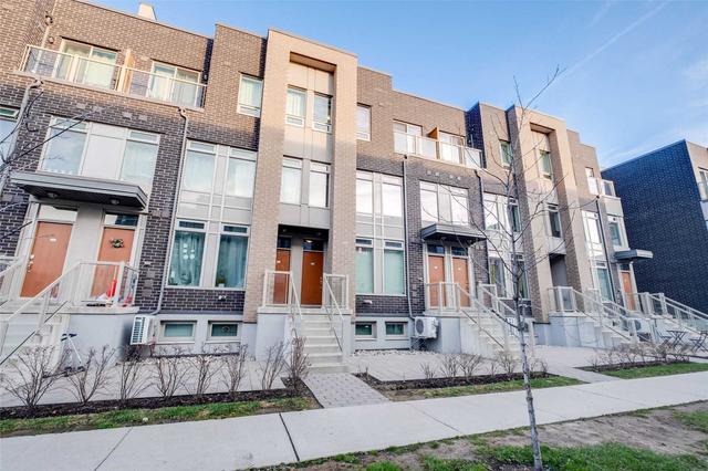 246 - 19 Applewood Lane, Townhouse with 3 bedrooms, 3 bathrooms and 1 parking in Toronto ON | Card Image