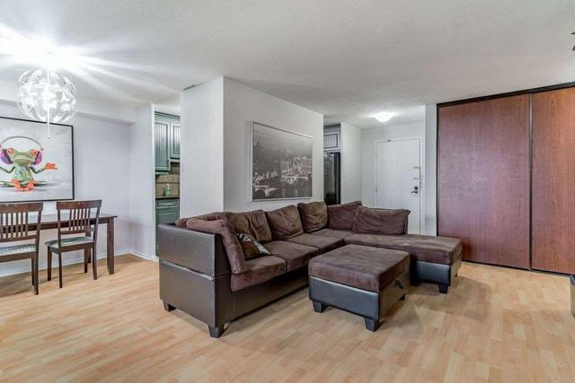 1108 - 3120 Kirwin Ave, Condo with 3 bedrooms, 2 bathrooms and 1 parking in Mississauga ON | Image 13