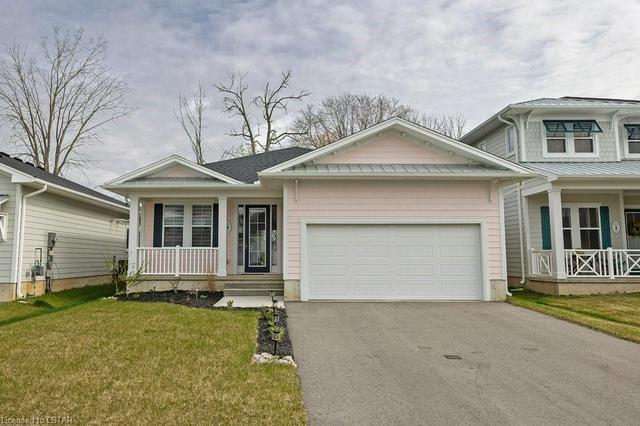 111 Sandcastle Key, House detached with 2 bedrooms, 2 bathrooms and 4 parking in Central Elgin ON | Image 1
