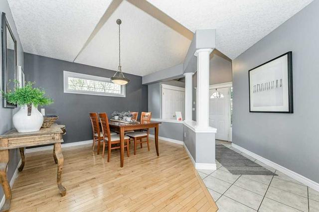 143 Deerpath Dr, House detached with 3 bedrooms, 4 bathrooms and 4 parking in Guelph ON | Image 5