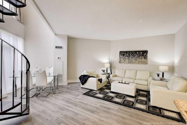 123 - 2261 Lake Shore Blvd W, Condo with 2 bedrooms, 2 bathrooms and 1 parking in Toronto ON | Image 6