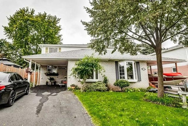 2794 Hollington Cres, House semidetached with 4 bedrooms, 3 bathrooms and 3 parking in Mississauga ON | Image 1