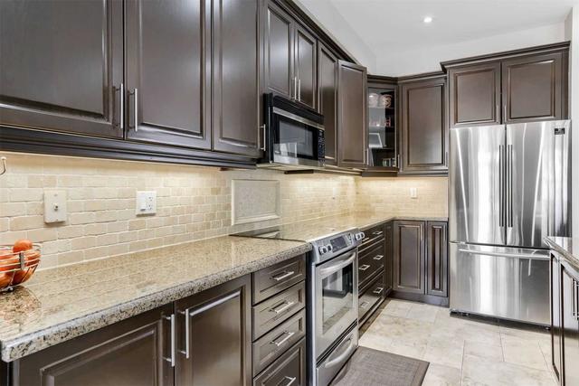 1273 Craigleith Rd, House attached with 3 bedrooms, 4 bathrooms and 3 parking in Oakville ON | Image 9