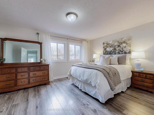 160 Burns Circ, House attached with 3 bedrooms, 2 bathrooms and 7 parking in Barrie ON | Image 11