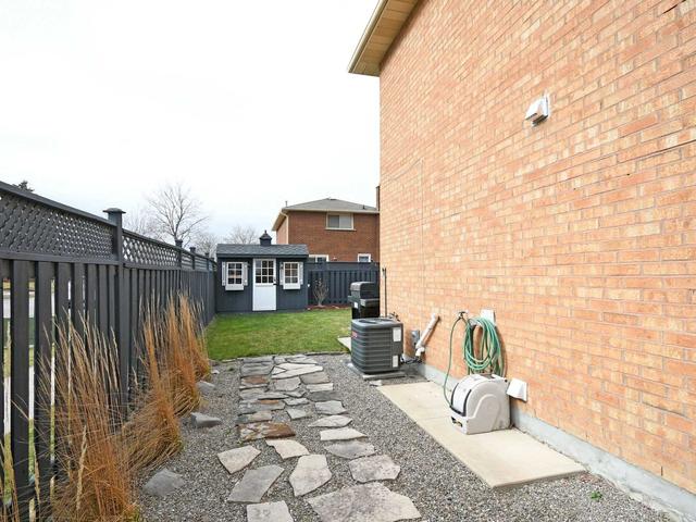 2 Cashel St, House detached with 3 bedrooms, 3 bathrooms and 5 parking in Brampton ON | Image 27