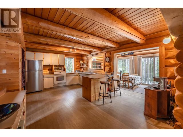 240 Tin Horn Road, House detached with 3 bedrooms, 1 bathrooms and 5 parking in Kootenay Boundary E BC | Image 18
