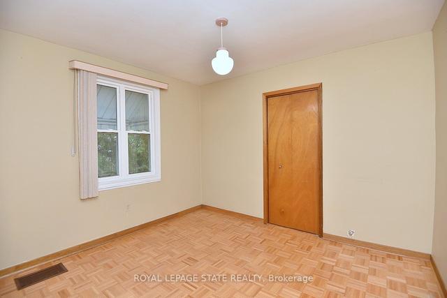 164 East 25th St, House detached with 2 bedrooms, 2 bathrooms and 3 parking in Hamilton ON | Image 10